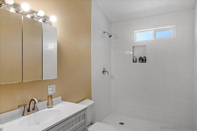 5461 Rainbow Creek, Fallbrook, CA 92028