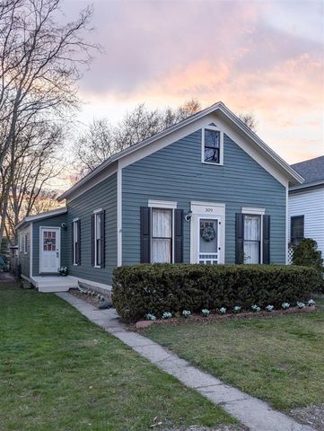 309 N Robert Street, Ludington, MI 49431