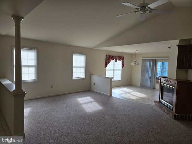 6 ROSEMONT DR, Myerstown, PA 17067
