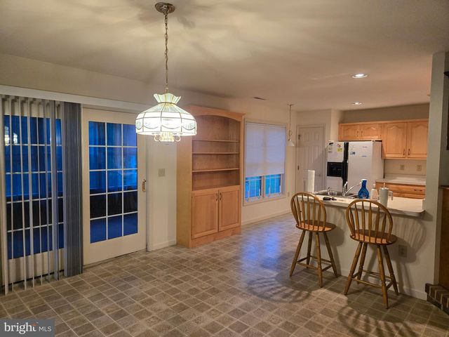 6 ROSEMONT DR, Myerstown, PA 17067