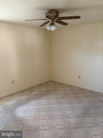 6 ROSEMONT DR, Myerstown, PA 17067