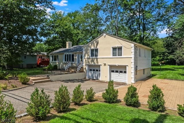 531 Mountain Ave, North Caldwell Boro, NJ 07006
