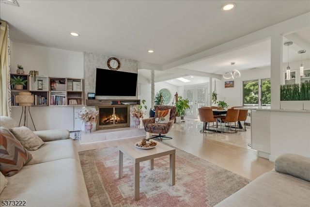 531 Mountain Ave, North Caldwell Boro, NJ 07006