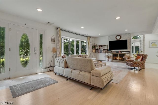 531 Mountain Ave, North Caldwell Boro, NJ 07006