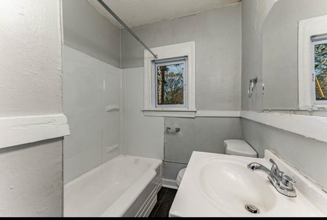 2201 N Shelton Ave, Wichita, KS 67204