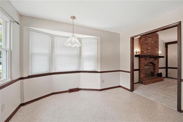 1905 SW Ensley Lane, Lee's Summit, MO 64081