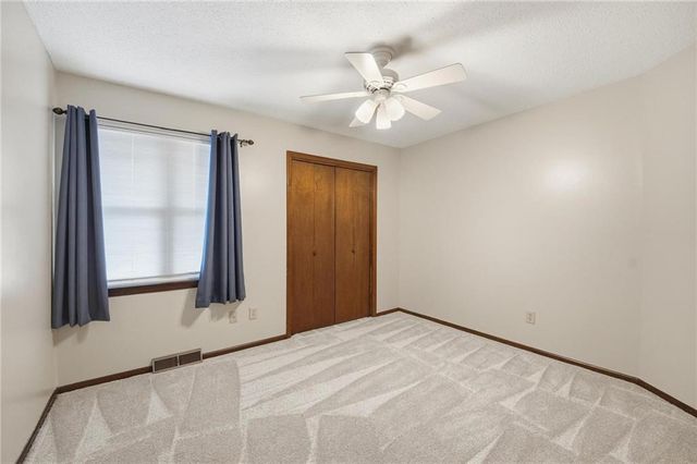 1905 SW Ensley Lane, Lee's Summit, MO 64081