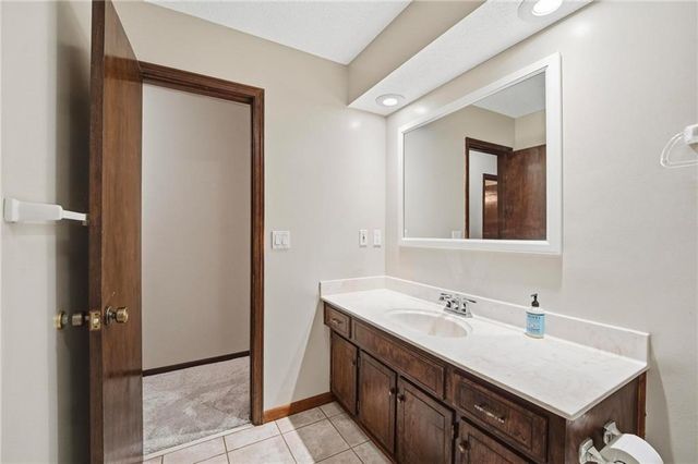 1905 SW Ensley Lane, Lee's Summit, MO 64081