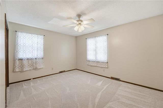 1905 SW Ensley Lane, Lee's Summit, MO 64081