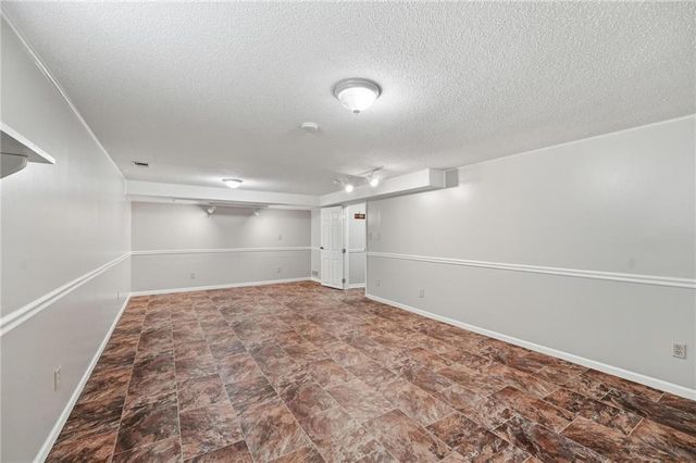 1905 SW Ensley Lane, Lee's Summit, MO 64081