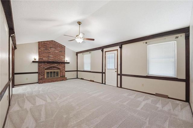 1905 SW Ensley Lane, Lee's Summit, MO 64081