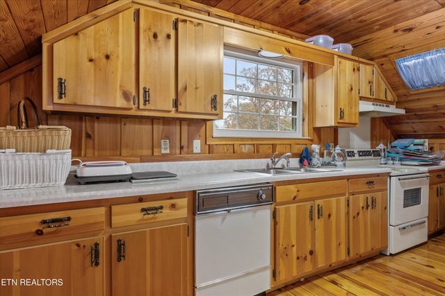 755 Farmington Way, Maryville, TN 37801