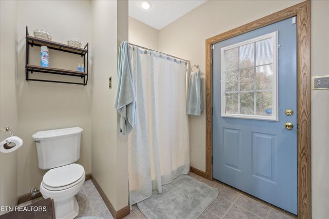 755 Farmington Way, Maryville, TN 37801