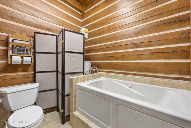 755 Farmington Way, Maryville, TN 37801