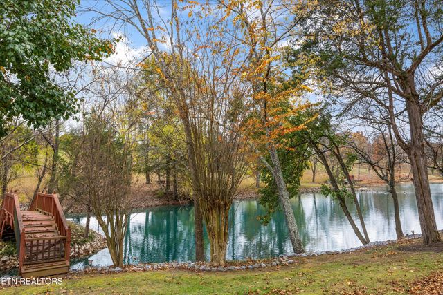 755 Farmington Way, Maryville, TN 37801