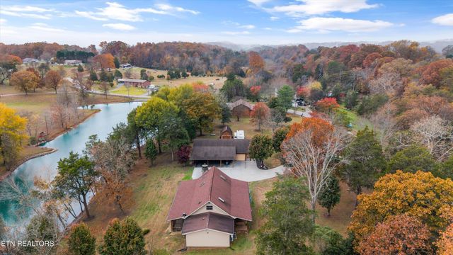 755 Farmington Way, Maryville, TN 37801