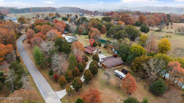 755 Farmington Way, Maryville, TN 37801