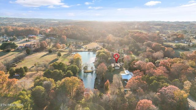 755 Farmington Way, Maryville, TN 37801