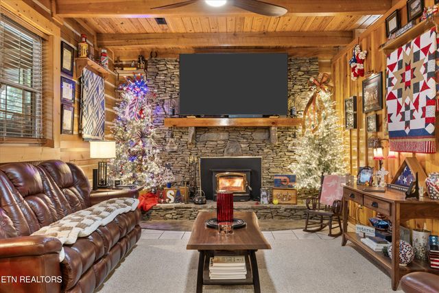 755 Farmington Way, Maryville, TN 37801