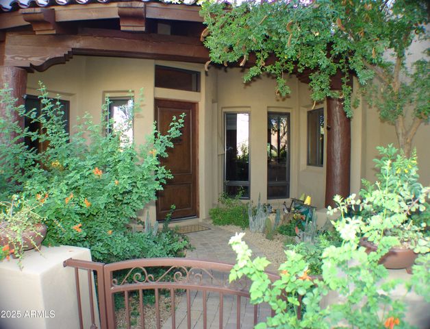 7373 E CLUBHOUSE Drive 8, Scottsdale, AZ 85266