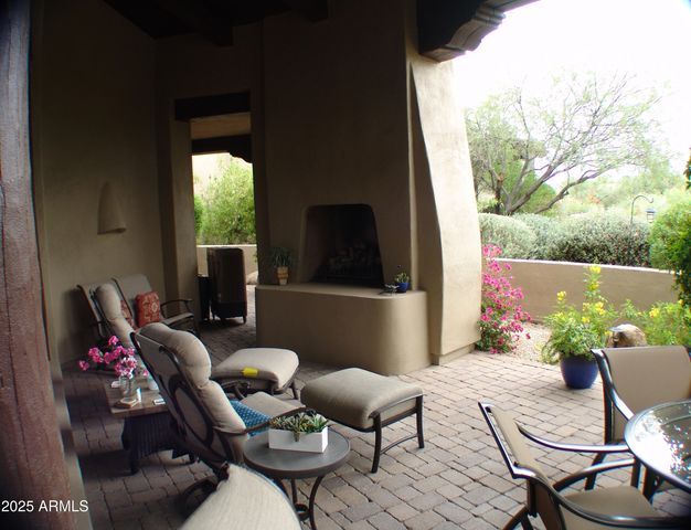 7373 E CLUBHOUSE Drive 8, Scottsdale, AZ 85266