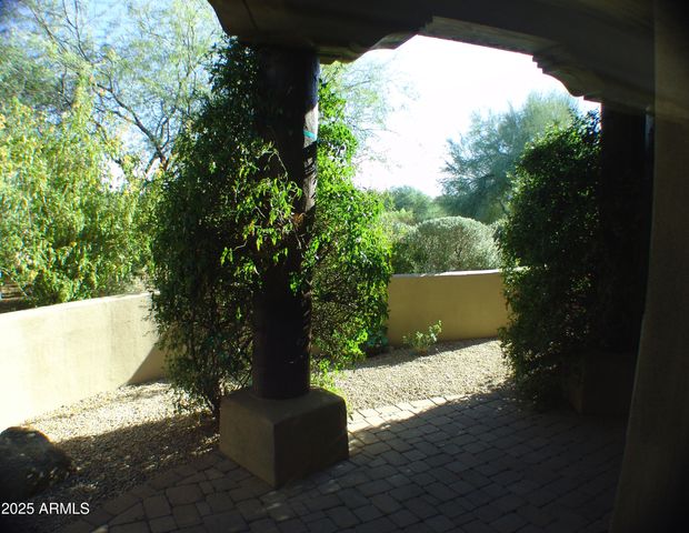 7373 E CLUBHOUSE Drive 8, Scottsdale, AZ 85266
