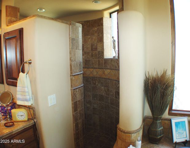 7373 E CLUBHOUSE Drive 8, Scottsdale, AZ 85266