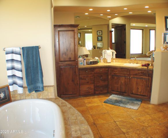 7373 E CLUBHOUSE Drive 8, Scottsdale, AZ 85266