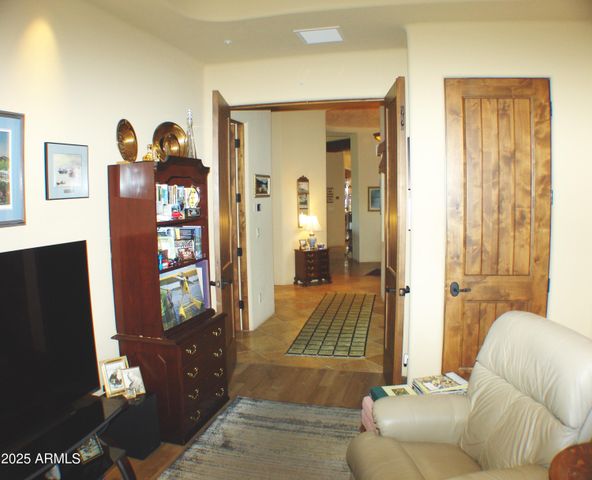 7373 E CLUBHOUSE Drive 8, Scottsdale, AZ 85266