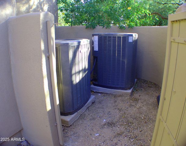 7373 E CLUBHOUSE Drive 8, Scottsdale, AZ 85266