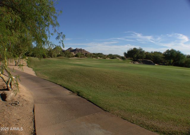 7373 E CLUBHOUSE Drive 8, Scottsdale, AZ 85266