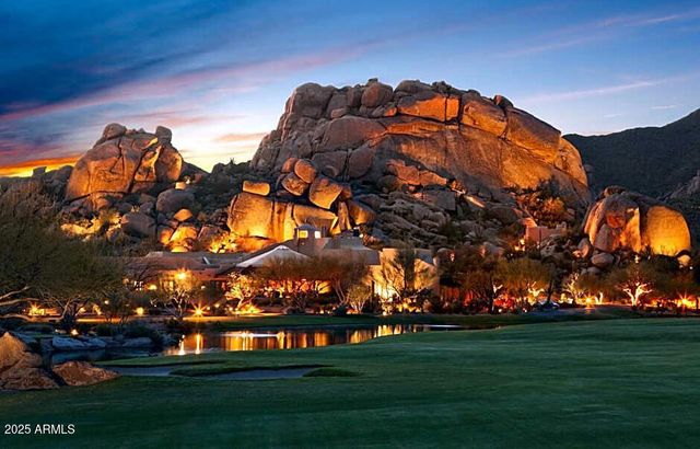 7373 E CLUBHOUSE Drive 8, Scottsdale, AZ 85266