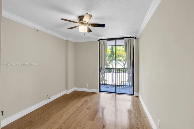 105 Lake Emerald Dr 215, Oakland Park, FL 33309