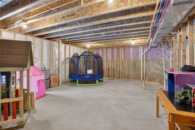 288 Frances Ln, Cecil, PA 15057