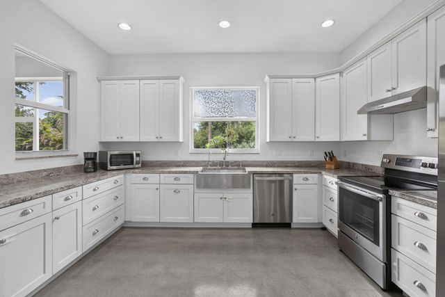 18842 93rd Road N, The Acreage, FL 33470