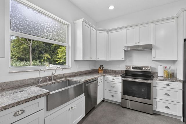 18842 93rd Road N, The Acreage, FL 33470