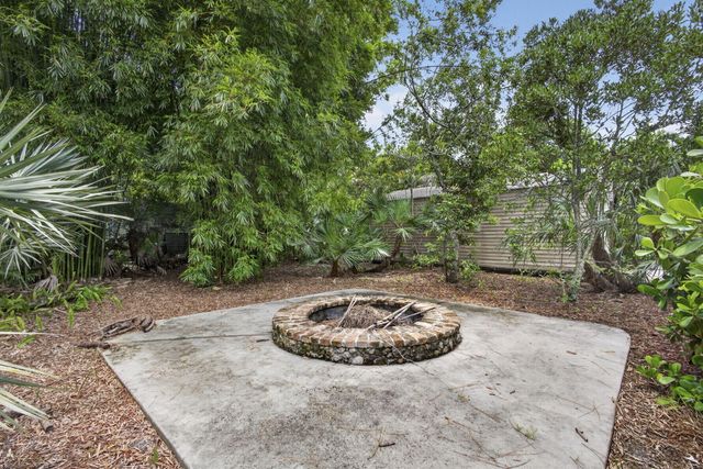 18842 93rd Road N, The Acreage, FL 33470