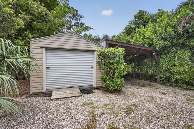 18842 93rd Road N, The Acreage, FL 33470