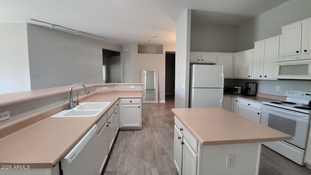 453 W LARONA Lane, Tempe, AZ 85284