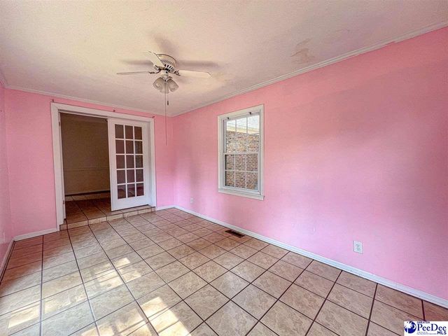 1032 Edgewood Dr., Hartsville, SC 29550