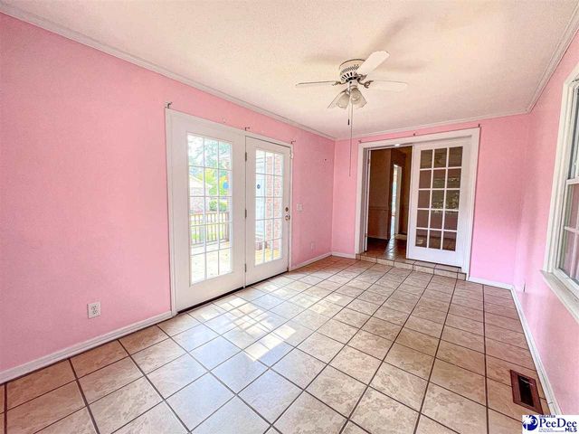 1032 Edgewood Dr., Hartsville, SC 29550