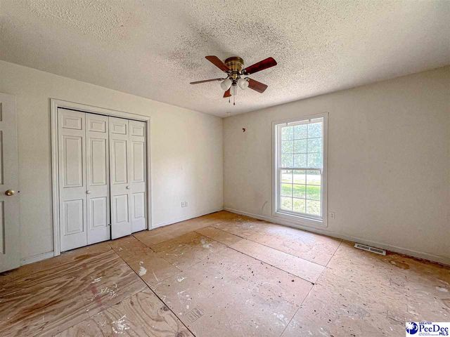 1032 Edgewood Dr., Hartsville, SC 29550