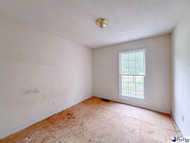 1032 Edgewood Dr., Hartsville, SC 29550