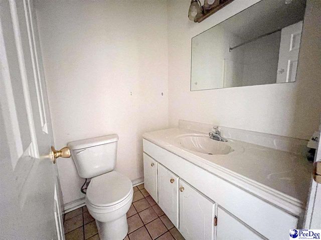 1032 Edgewood Dr., Hartsville, SC 29550