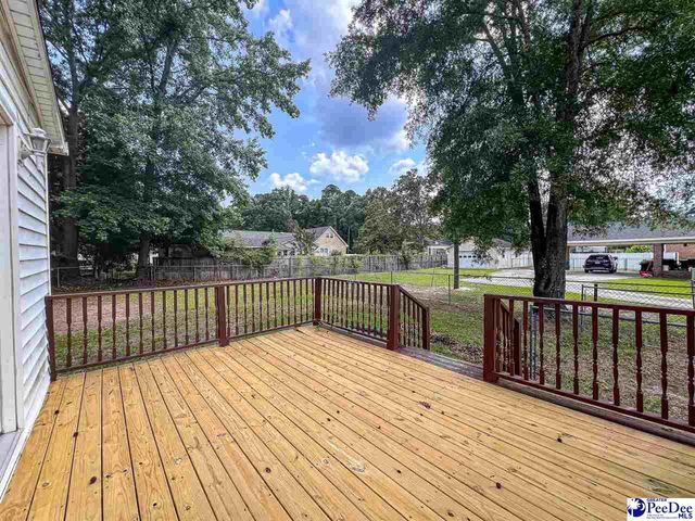 1032 Edgewood Dr., Hartsville, SC 29550