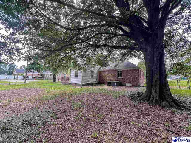 1032 Edgewood Dr., Hartsville, SC 29550