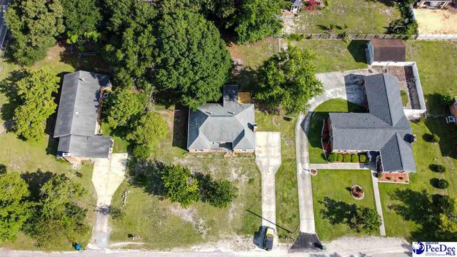 1032 Edgewood Dr., Hartsville, SC 29550