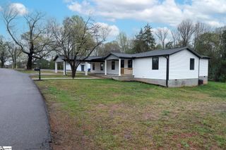 136 Moore Street, Wellford, SC 29385