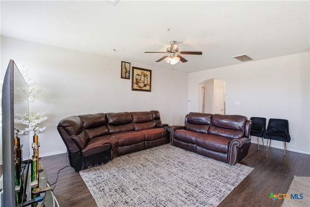 5404 Waterbank Lane, Killeen, TX 76543