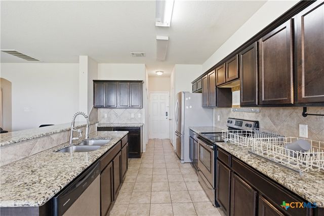 5404 Waterbank Lane, Killeen, TX 76543